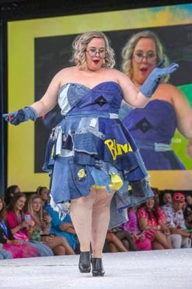 Model at the 11th annual Her Universe Fashion Show at San Diego Comic Con International 2025 at the Manchester Grand Hyatt San Diego, 24 07 2025 Foto:xC.xVanxWagonerx xFuturexImagex universe_5776