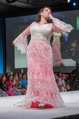 Model at the 11th annual Her Universe Fashion Show at San Diego Comic Con International 2025 at the Manchester Grand Hyatt San Diego, 24 07 2025 Foto:xC.xVanxWagonerx xFuturexImagex universe_5788