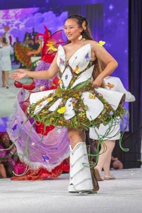 Model at the 11th annual Her Universe Fashion Show at San Diego Comic Con International 2025 at the Manchester Grand Hyatt San Diego, 24 07 2025 Foto:xC.xVanxWagonerx xFuturexImagex universe_5791