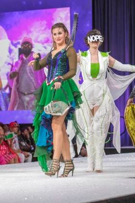 Model at the 11th annual Her Universe Fashion Show at San Diego Comic Con International 2025 at the Manchester Grand Hyatt San Diego, 24 07 2025 Foto:xC.xVanxWagonerx xFuturexImagex universe_5792