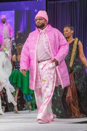 Model at the 11th annual Her Universe Fashion Show at San Diego Comic Con International 2025 at the Manchester Grand Hyatt San Diego, 24 07 2025 Foto:xC.xVanxWagonerx xFuturexImagex universe_5795