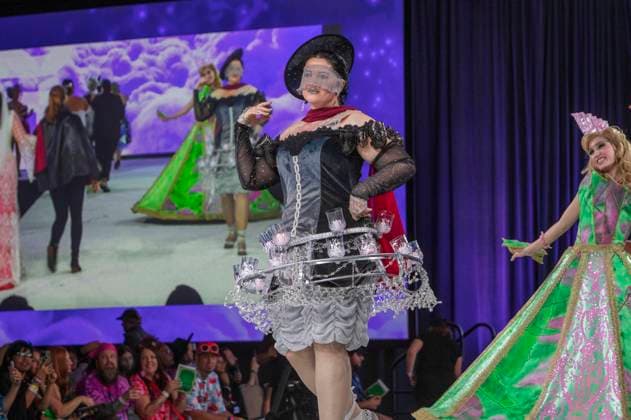 Model at the 11th annual Her Universe Fashion Show at San Diego Comic Con International 2025 at the Manchester Grand Hyatt San Diego, 24 07 2025 Foto:xC.xVanxWagonerx xFuturexImagex universe_5804