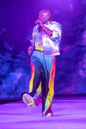 Michael James Scott at the 11th annual Her Universe Fashion Show at San Diego Comic Con International 2025 at the Manchester Grand Hyatt San Diego, 24 07 2025 Foto:xC.xVanxWagonerx xFuturexImagex universe_5807