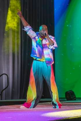 Michael James Scott at the 11th annual Her Universe Fashion Show at San Diego Comic Con International 2025 at the Manchester Grand Hyatt San Diego, 24 07 2025 Foto:xC.xVanxWagonerx xFuturexImagex universe_5809