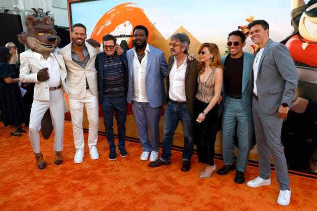 July 25, 2025, Los Angeles, Ca, USA: LOS ANGELES - JUL 23: Cast, Crew, The Bad Guys 2 at the The Bad Guys 2 Los Angeles Premiere at the TCL Chinese Theater IMAX on July 23, 2025 in Los Angeles, CA Los Angeles USA - ZUMAnc22 20250725_zaa_nc22_040 Copyright: xKathyxHutchinsx