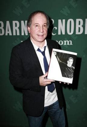 Paul Simon Signs copies of his book Paul Simon: Lyrics 1964-2008 at Barnes and Noble Union Square , New York City, United States Andres Otero WENN 2172432.jpg