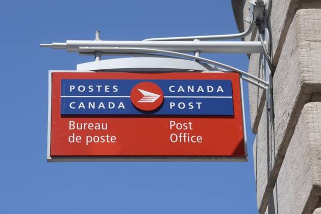 Daily Life In Old Quebec City A Canada Post sign is outside a post office in Old Quebec City, Quebec, Canada, on June 26, 2025. Old Quebec City Quebec Canada  Copyright: xCreativexTouchxImagingxLtdx originalFilename: friedman-dailylif250626_npCoP.jpg