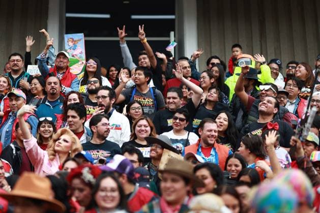 Fans broke their own record for the largest number of Back To The Future fans gathered in one place MEXICO CITY, MEXICO - JULY 27: Back To The Future fans dressed in costumes take part in their annual meeting, at Churubusco Convention Center, in Mexico City, Mexico on July 27, 2025. According to the event organizers, 718 fans of the Back To The Future films were registered this year during their annual meeting, breaking their own record for the largest BTTF fans dressed in costumes gathered in one place. As reported by a staff member of the event, the evidence will be sent to Guinness World Records for its review. Daniel Cardenas Anadolu Mexico City Mexico. Editorial use only. Please get in touch for any other usage.  Copyright: x2025xAnadoluxDanielxCardenasx