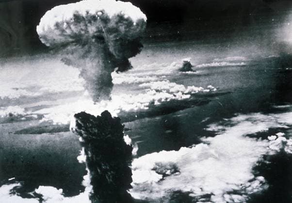 Nagasaki Bombing Aug 09, 1945; Nagasaki, Japan; The mushroom cloud that resulted from the US dropping a nuclear bomb on Nagasaki. Nagasaki Japan Copyright: xZUMAxPressx