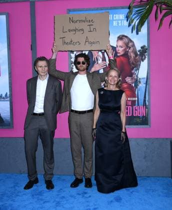July 28, 2025, New York, Ny, United States: Liam Neeson and Pamela Anderson attend the US Premiere of The Naked Gun at SVA Theater in New York. July 28, 2025. New York United States - ZUMAp281 20250728_zea_p281_040 Copyright: xPhotoxImagexPressx