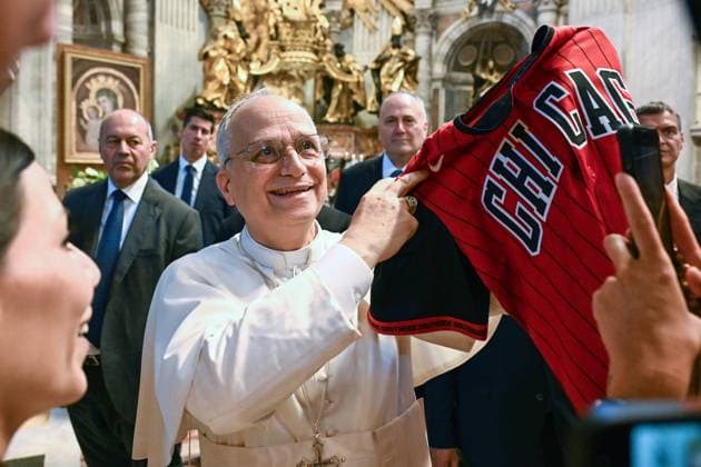 News Bilder des Tages ITALY - POPE LEO XIV GREETS FAITHFUL AT THE END OF A MASS CELEBRATED BY CARDINAL LUIS ANTONIO TAGLE IN ST PETER S BASILICA ON THE OCCASION OF THE YOUTH JUBILEE AT THE VATICAN AT THE VATICAN - 2025 7 29 Italy, Rome, Vatican, 2025 7 29.Pope Leo XIV greets faithful at the end of a mass celebrated by Cardinal Luis Antonio Tagle in St. Peter s Basilica on the occasion of the Youth Jubilee at the Vatican City EDITORIAL USE ONLY - NO BOOKS Copyright: xALESSIAxGIULIANIx