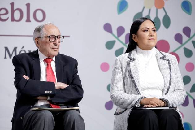 Mexico s Health Minister, David Kershenobich Stalnikowitz and Secretary of Bienestar Ariadna Montiel Reyes during a press conference on the health services programs at the National Palace. on July 29, 2025 in Mexico City, Mexico. Mexico City MEX - ZUMAe321 20250729_zia_e321_009 Copyright: xLuisxBarronx