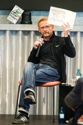 Book launch of Am Kipppunkt Wo das Klima zu kollabieren droht und wie wir uns noch retten können by Toralf Staud and Benjamin von Brackel Berlin, 29 7 2025 Toralf Staud at the book launch of Am Kipppunkt Wo das Klima zu kollabieren droht und wie wir uns noch retten können in Berlin Copyright: xMatthiasxGränzdörferx