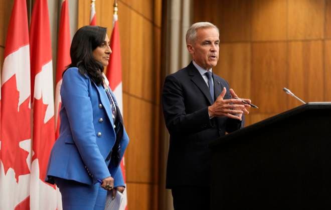 July 30, 2025, Ottawa, On, Canada: Prime Minister Mark Carney speaks with media during a news conference in Ottawa, Wednesday, July 30, 2025. Ottawa Canada  - ZUMAc35_ 20250730_zaf_c35_109 Copyright: xAdrianxWyldx