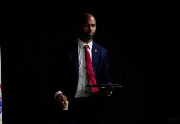 July 30, 2025, Ottawa, On, Canada: National Council of Canadian Muslims CEO Stephen Brown makes his way to the podium for a news conference in Ottawa, Wednesday July 30, 2025. Ottawa Canada  - ZUMAc35_ 20250730_zaf_c35_124 Copyright: xAdrianxWyldx