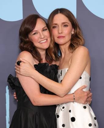 30 July 2025 . Los Angeles, California Carla Gallo, Rose Byrne At Premiere Event Of Apple TV+ s Platonic Season 2 held at Hammer Museum in Los Angeles. Los Angeles USA - ZUMAa123 20250730_zaa_a123_053 Copyright: xFSx