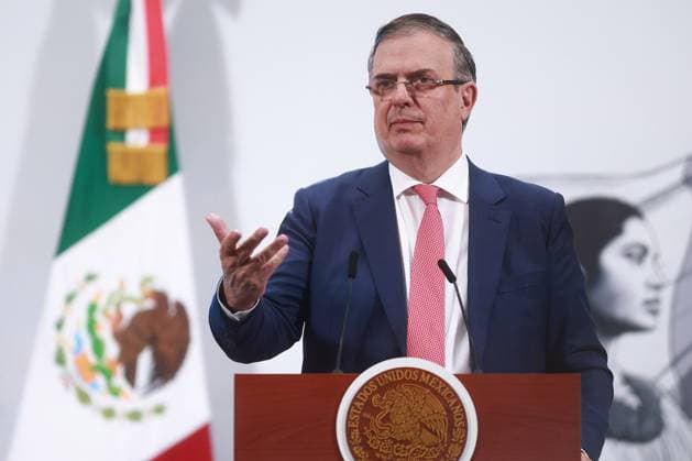Mexican President Claudia Sheinbaum holds a press conference following a phone call with US President Donald Trump MEXICO CITY, MEXICO - JULY 31: Mexico s Economy Minister Marcelo Ebrard speaks during a press conference, at the National Palace, in Mexico City, Mexico on July 31, 2025. The press conference was held following a phone call between Claudia Sheinbaum and US President Donald Trump, in which a 90-day pause on new tariffs was agreed. Daniel Cardenas Anadolu Mexico City Mexico. Editorial use only. Please get in touch for any other usage.  Copyright: x2025xAnadoluxDanielxCardenasx