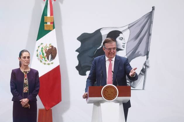 Mexican President Claudia Sheinbaum holds a press conference following a phone call with US President Donald Trump MEXICO CITY, MEXICO - JULY 31: Mexico s Economy Minister Marcelo Ebrard speaks during a press conference, at the National Palace, in Mexico City, Mexico on July 31, 2025. The press conference was held following a phone call between Claudia Sheinbaum and US President Donald Trump, in which a 90-day pause on new tariffs was agreed. Daniel Cardenas Anadolu Mexico City Mexico. Editorial use only. Please get in touch for any other usage.  Copyright: x2025xAnadoluxDanielxCardenasx