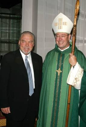 TH CATHOLICS MR Oct. 19, 2003 - Beverly Hills, CA, USA - K33490MR.ELEVENTH ANNUAL CATHOLICS IN MEDIA ASSOCIATES MASS LUNCHEON AND AWARDS .AT THE BEVERLY HILTON HOTEL, BEVERLY HILLS, CA.10 19 2003 . MILAN RYBA 2003.STACY KEACH AND EDWARD WILLIAM CLARKE (AUXILIARY BISHOP OF LOS ANGELES) Copyright: xMilanxRybax