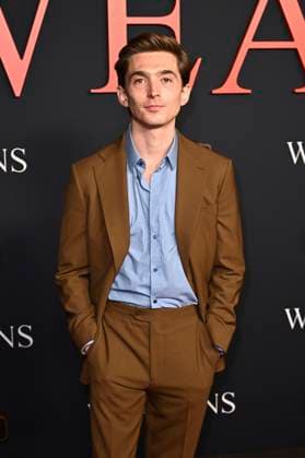 Austin Abrams at the world premiere of the movie Weapons at the United Theatre on Broadway Los Angeles, 31 07 2025 Foto:xD.xStarbuckx xFuturexImagex weapons_5729