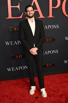 Raphael Margules at the world premiere of the movie Weapons at the United Theatre on Broadway Los Angeles, 31 07 2025 Foto:xD.xStarbuckx xFuturexImagex weapons_5730