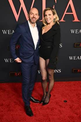 Paul Scheer with wife June Diane Raphael at the world premiere of the movie Weapons at the United Theatre on Broadway Los Angeles, 31 07 2025 Foto:xD.xStarbuckx xFuturexImagex weapons_5746