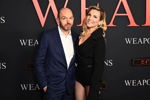Paul Scheer with wife June Diane Raphael at the world premiere of the movie Weapons at the United Theatre on Broadway Los Angeles, 31 07 2025 Foto:xD.xStarbuckx xFuturexImagex weapons_5747