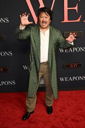 Benedict Wong at the world premiere of the movie Weapons at the United Theatre on Broadway Los Angeles, 31 07 2025 Foto:xD.xStarbuckx xFuturexImagex weapons_5771