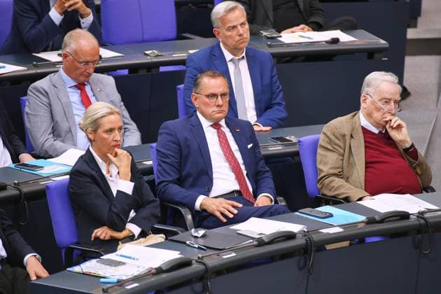 Berlin, Deutschland, 24.06.2025: Deutscher Bundestag: 12. Bundestagssitzung: AfD-Spitzenpolitiker (vordere Reihe) Alice Weidel, Tino Chrupalla, Alexander Gauland, dahinter Jörn König, Leif-Erik Holm *** Berlin, Germany, 24 06 2025 German Bundestag 12 Bundestag session AfD top politicians front row Alice Weidel, Tino Chrupalla, Alexander Gauland, behind them Jörn König, Leif Erik Holm Copyright: xdtsxNachrichtenagenturx dts_71850