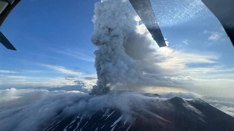 Russia Volcano Eruption 8975680 03.08.2025 In this handout photo released by the Institute of Volcanology and Seismology FEB RAS, the Krasheninnikov Volcano spews smoke and volcanic ash during an eruption in the Kamchatka Territory, Russia. A volcano has erupted for the first time in 600 years. Artem Sheldovickyi Sputnik Kamchatka Region Russia  Copyright: xArtemxSheldovickyix