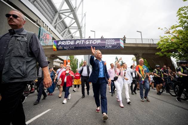 August 3, 2025, Vancouver, Bc, CANADA: Prime Minister Mark Carney marches in the Vancouver Pride Parade in Vancouver, on Sunday, August 3, 2025. Vancouver CANADA  - ZUMAc35_ 20250803_zaf_c35_083 Copyright: xEthanxCairnsx