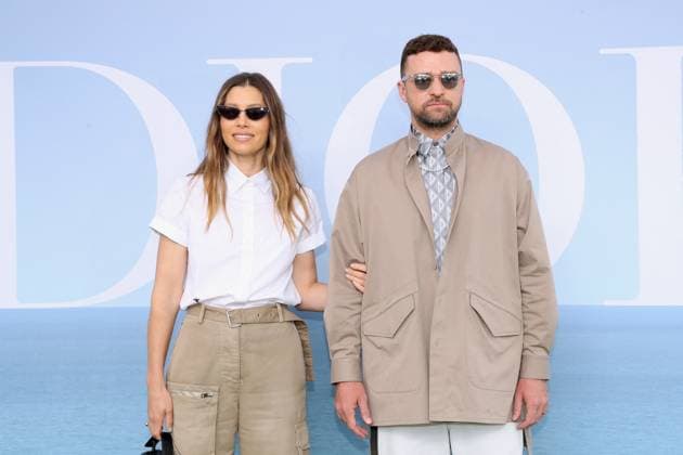 Jessica Biel et son mari Justin Timberlake au photocall du défilé de mode Homme printemps-été 2023 Dior à l école du Val de Grâce à Paris, France, le 24 juin 2022. Bertrand Rindoff Bestimage Celebs attend the Dior Ready to Wear Spring Summer 2023 fashion show as part of the Paris Men Fashion Week in Paris, France, on June 24, 2022. Paris France *** Jessica Biel and her husband Justin Timberlake at the photocall of the Dior Spring Summer 2023 Men fashion show at the Val de Grâce school in Paris, France, on June 24, 2022 Bertrand Rindoff Bestimage Celebs attend the Dior Ready to Wear Spring Summer 2023 fashion show as part of the Paris Men Fashion Week in Paris, France, on June 24, 2022 Paris France  Copyright: xBERTRANDxRINDOFFxPETROFFx xBESTIMAGExBERTRANDxRINDOFFxPETROFFx xBESTIMAGEx