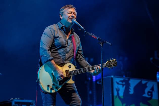 Heritage Live music festival in Essex, UK - 02 Aug 2025 James Dean Bradfield of Manic Street Preachers seen performing live on stage during the Heritage Live music festival. Heritage Live music festival was held at The Audley End Estate in Essex. Bands playing were Ash, The Charlatans and The Manic Street Preachers, Opening and the day was a DJ set from Chris Moyles who then hosted the days event by introducing the bands to the stage. Essex United Kingdom Copyright: xBonniexBritainx xSOPAxImagesx ACB07542