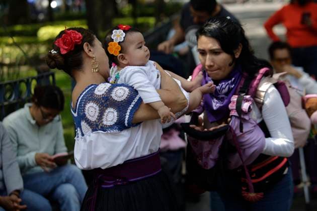 Women In Mexico City Hold A Massive Breastfeeding Party In Honor Of World Breastfeeding Week A preview takes place during the Massive Breastfeeding at the Kiosco Morisco in Mexico City, Mexico, on August 3, 2025, in observance of World Breastfeeding Week. Mexico City Mexico City Mexico  Copyright: xGerardoxVieyrax originalFilename: vieyra-notitle250803_npW1W.jpg