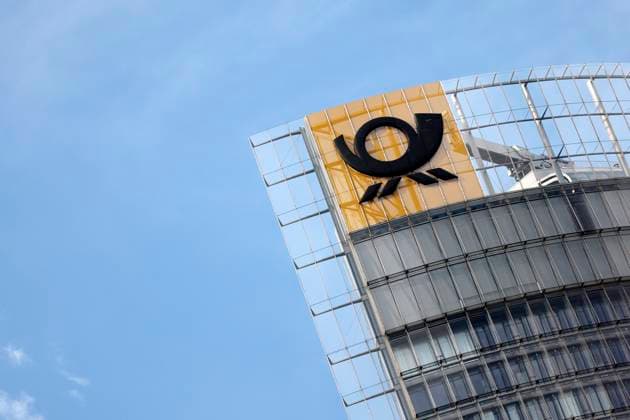Der Post-Tower in Bonn ist die Zentrale der Deutschen Post AG. (Themenbild, Symbolbild) Bonn, 04.08.2025 NRW Deutschland *** The Post Tower in Bonn is the headquarters of Deutsche Post AG Themed image, symbolic image Bonn, 04 08 2025 NRW Germany Copyright: xChristophxHardtx