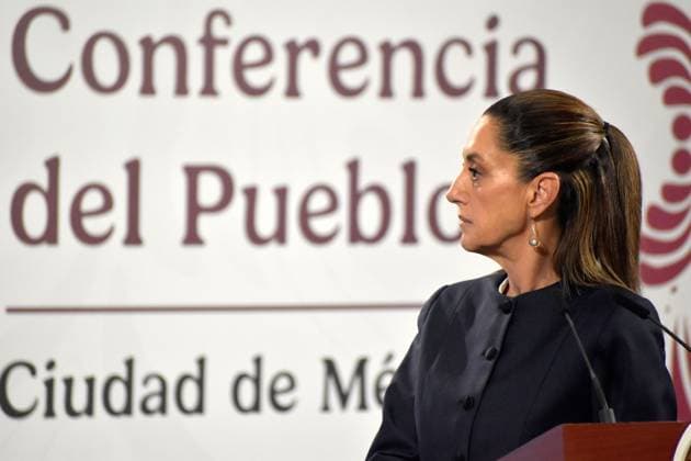 Mexico™s President Claudia Sheinbaum Holds Briefing Mexican President Claudia Sheinbaum Pardo speaks during a briefing about the quarterly household current income at the National Palace. on August 4, 2025 in Mexico City, Mexico. Mexico City CDMX Mexico Copyright: xLuisxBarronx