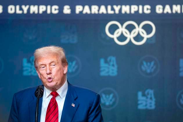 News Themen der Woche KW32 President Donald Trump speaks before signing an executive order establishing a White House task force for the 2028 Los Angeles Olympic and Paralympic Games in the South Court Auditorium in the Eisenhower Executive Office Building near the White House in Washington, DC on Tuesday, August 5, 2025. The task force will focus on security, transportation issues, visa processing and credentialing for foreign attendees.  WAP20250805330 BONNIExCASH