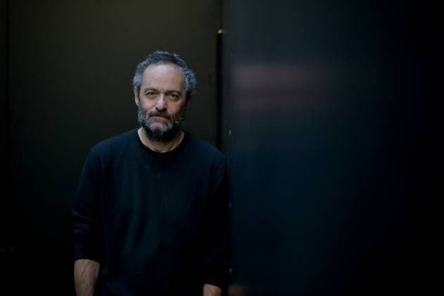 Rendez-vous avec Cédric Kahn en marge de la 3ème édition du festival du film policier de Reims, le 4 avril 2023. Close-up with Cedric Kahn on the sidelines of the 3rd edition of the Reims detective film festival, April 4, 2023. Reims France *** Rendez vous with Cedric Kahn on the sidelines of the 3rd edition of the Reims detective film festival, April 4, 2023 Close up with Cedric Kahn on the sidelines of the 3rd edition of the Reims detective film festival, April 4, 2023 Reims France  Copyright: xFranckxCastelx xBestimagexFranckxCastelx xBestimagex