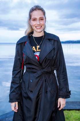 Mitsou Jung at the premiere of two new episodes of the ARD early evening series Hubert ohne Staller at the Open Air Starnberg 2025 in the open-air cinema at Seebad Starnberg, 05 08 2025 Foto:xN.xKolinzx xFuturexImagex hubert_5846