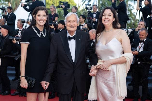 Décès - Le réalisateur Roger Corman est mort à 98 ans - Guest, Roger Corman - Montée des marches du film « Elémentaire » pour la cérémonie de clôture du 76ème Festival International du Film de Cannes, au Palais des Festivals à Cannes. Le 27 mai 2023 Olivier Borde Bestimage Red carpet of the film « Elemental » for the closing ceremony of the 76th Cannes International Film Festival at the Palais des Festivals in Cannes, France. On may 27th 2023 Cannes France *** Death Director Roger Corman died at 98 Guest, Roger Corman Montée des marches du film Elémentaire pour la cérémonie de clôture du 76ème Festival International du Film de Cannes, au Palais des Festivals à Cannes On may 27th 2023 Olivier Borde Bestimage Red carpet of the film  Copyright: xOLIVIERxBORDEx xBESTIMAGExOLIVIERxBORDEx xBESTIMAGEx