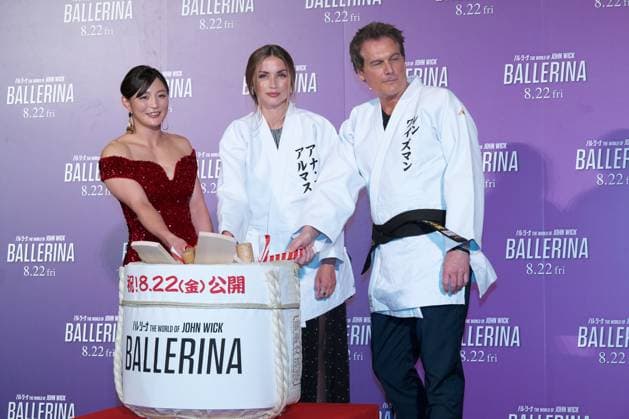 Entertainment Themen der Woche KW32 (L-R)Paris 2024 Olympic Games Judo -48kg Gold Medalist Natsumi Tsunoda, actress Ana de Armas and director Len Wiseman pose for camera during the Japan premiere for the film From the World of John Wick: Ballerina in Tokyo, Japan on Thursday, August 7, 2025.  TKP2025080715 KEIZOxMORI