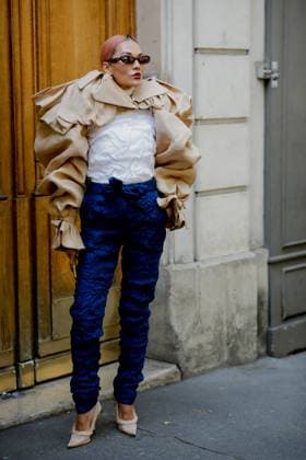PFW - Viktor And Rolf Street Style Street style, Tina Leung arriving at Viktor and Rolf Fall Winter 2025 Haute Couture show, held at Salle Wagram, Paris, France, on July 9, 2025. Photo by Marie-Paola Bertrand-Hillion ABACAPRESS.COM Paris France  Copyright: xBertrand-HillionxMarie-Paola ABACAx