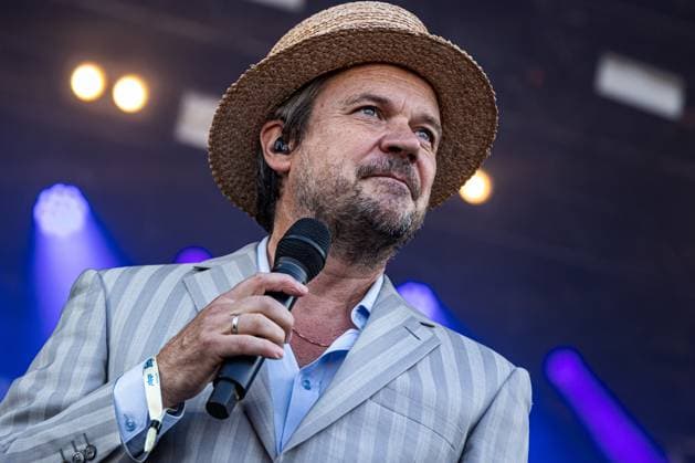 Entertainment Themen der Woche KW32 August 9, 2025, Copenhagen, Denmark: Danish singer and songwriter Peter Sommer performs live on the Over Havet - Over the Sea at Syd For Solen 2025. Syd For Solen or South of the Sun takes place in Valbyparken in Copenhagen on August 7, 8, and 9. This will be the 4th edition of the festival. Copenhagen Denmark - ZUMAs197 20250809_aaa_s197_084 Copyright: xKristianxTuxenxLadegaardxBergx