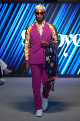 Africa Fashion Week London 2025 A model walks the catwalk in the Soboye show during Africa Fashion Week, London, UK, 09 August 2025. Africa Fashion Week London is celebrating its 15th anniversary as the world™s largest and longest-running showcase of African and African-inspired fashion. AFWL 2025 emphasizes ˜Heritage in Motion™ melding tradition with innovation., Credit:Olu Ogunshakin Avalon United Kingdom, London, London, 1 Kemble Street, WC2B 4AN  Copyright: xOluxOgunshakinx xAvalonx 1028619718
