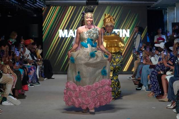 Africa Fashion Week London 2025 A model walks the catwalk in the Mary Martin London show during Africa Fashion Week, London, UK, 09 August 2025. Africa Fashion Week London is celebrating its 15th anniversary as the world™s largest and longest-running showcase of African and African-inspired fashion. AFWL 2025 emphasizes ˜Heritage in Motion™ melding tradition with innovation., Credit:Olu Ogunshakin Avalon United Kingdom, London, London, 1 Kemble Street, WC2B 4AN  Copyright: xOluxOgunshakinx xAvalonx 1028645022