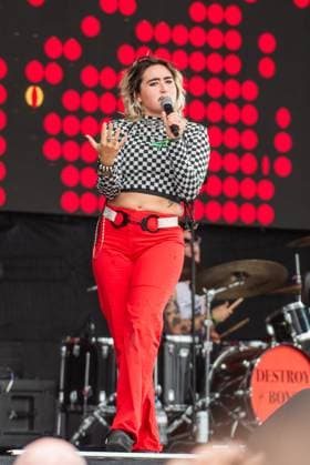 Outside Lands Music Festival 2025 - Day 1 Alexia Roditis of Destroy Boys performs at Outside Lands at Golden Gate Park on August 08, 2025 in San Francisco, California. San Francisco Golden Gate Park California USA Copyright: xAnniexLesser imageSPACEx
