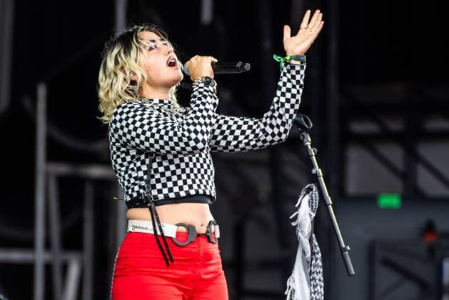 Outside Lands Music Festival 2025 - Day 1 Alexia Roditis of Destroy Boys performs at Outside Lands at Golden Gate Park on August 08, 2025 in San Francisco, California. San Francisco Golden Gate Park California USA Copyright: xAnniexLesser imageSPACEx