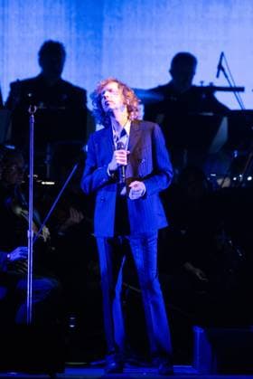 Outside Lands Music Festival 2025 - Day 1 Beck performs on the Sutro stage backed by the Berkeley Symphony at Outside Lands at Outside Lands at Golden Gate Park on August 08, 2025 in San Francisco, California. San Francisco Golden Gate Park California USA Copyright: xAnniexLesser imageSPACEx
