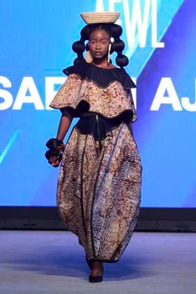 Africa Fashion Week London 2025 A model walks the catwalk in the Sarah Ajayi show during Africa Fashion Week, London, UK, 09 August 2025. Africa Fashion Week London is celebrating its 15th anniversary as the world™s largest and longest-running showcase of African and African-inspired fashion. AFWL 2025 emphasizes ˜Heritage in Motion™ melding tradition with innovation., Credit:Olu Ogunshakin Avalon United Kingdom, London, London, 1 Kemble Street, WC2B 4AN  Copyright: xOluxOgunshakinx xAvalonx 1028717289