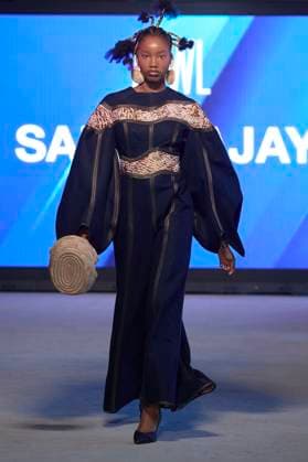 Africa Fashion Week London 2025 A model walks the catwalk in the Sarah Ajayi show during Africa Fashion Week, London, UK, 09 August 2025. Africa Fashion Week London is celebrating its 15th anniversary as the world™s largest and longest-running showcase of African and African-inspired fashion. AFWL 2025 emphasizes ˜Heritage in Motion™ melding tradition with innovation., Credit:Olu Ogunshakin Avalon United Kingdom, London, London, 1 Kemble Street, WC2B 4AN  Copyright: xOluxOgunshakinx xAvalonx 1028717293